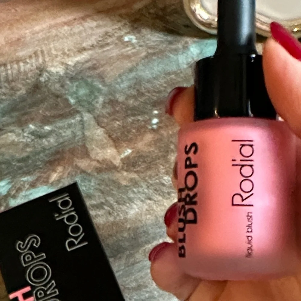 Rodial Blush Drops - Vibrant Pink Liquid Blush